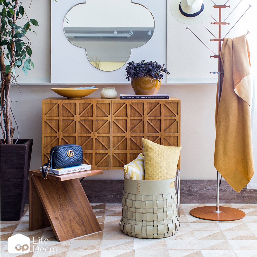 Ambiente com decoração dourada da coleção Golden Lush