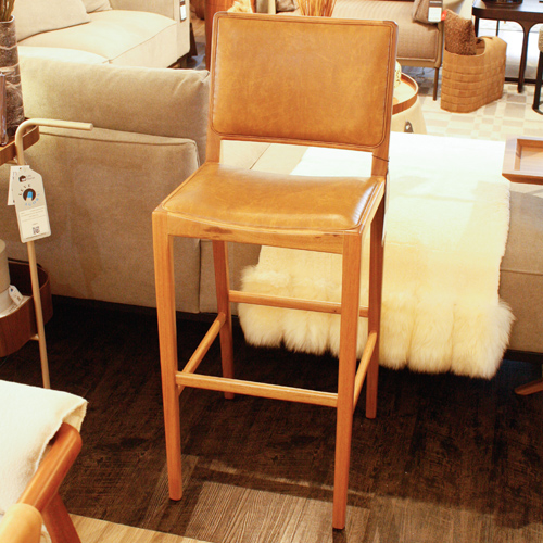 Banqueta Porto Madeira e Couro (Pronta-Entrega) - Por R$3.030