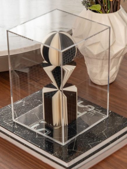 Escultura Tsumiki 4A de Leila Nishi - Collectibles - Image 1