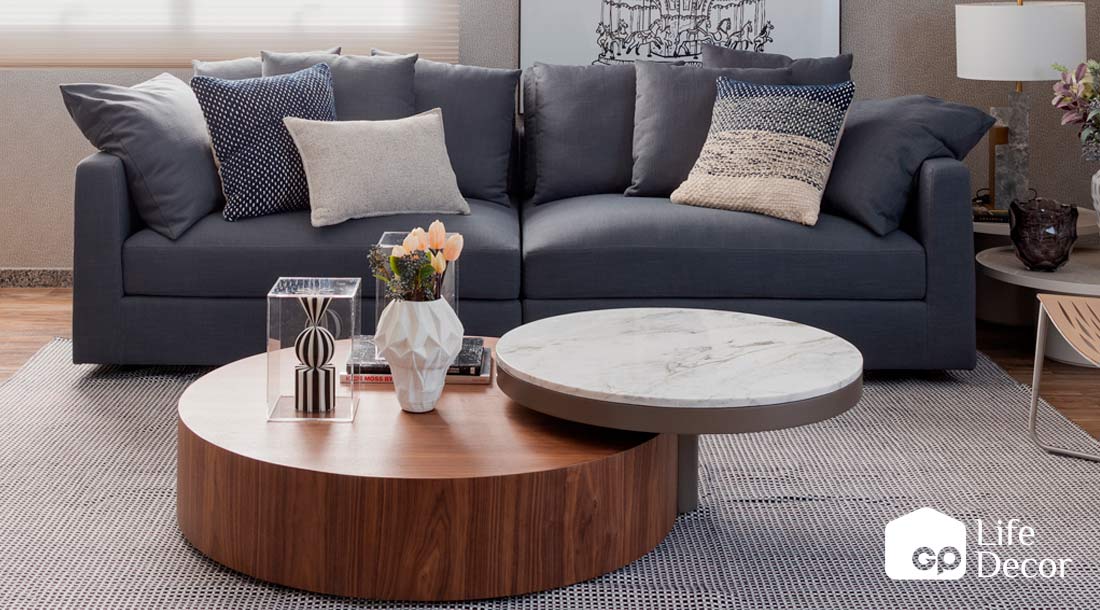 Collectibles na Mesa de Centro